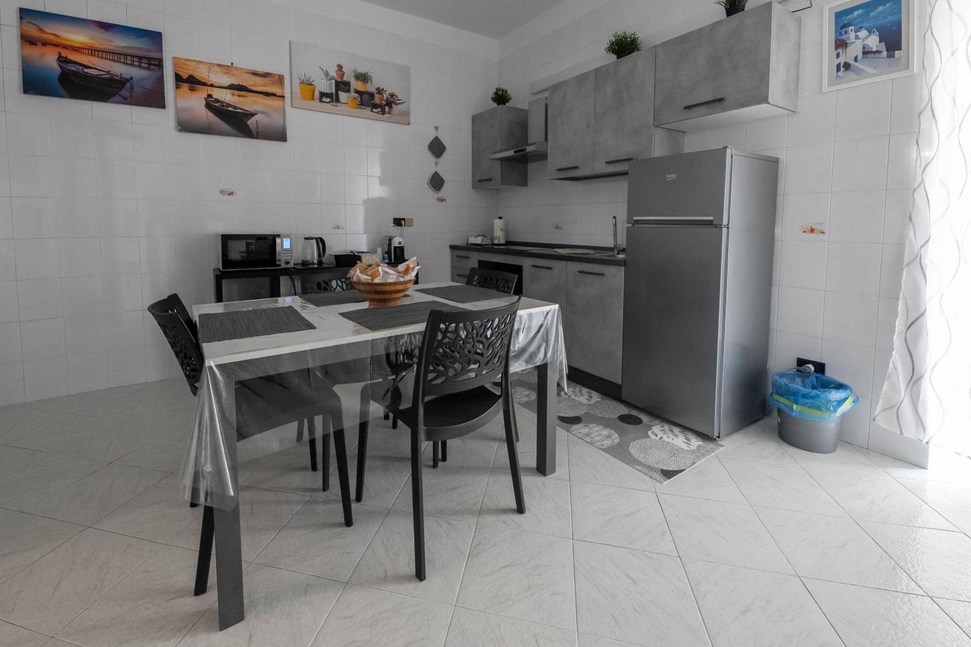 Ada'S Home Bari Luaran gambar